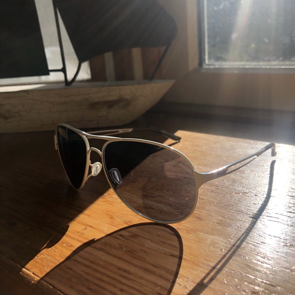 Oakley Caveat sunglasses